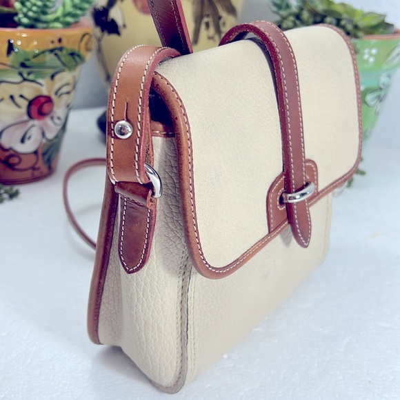 🦆 DOONEY & BOURKE AWL EAST WEST SMALL FLAP VINTAGE CREAM BRITISH TAN CROSSBODY - Picture 3 of 14